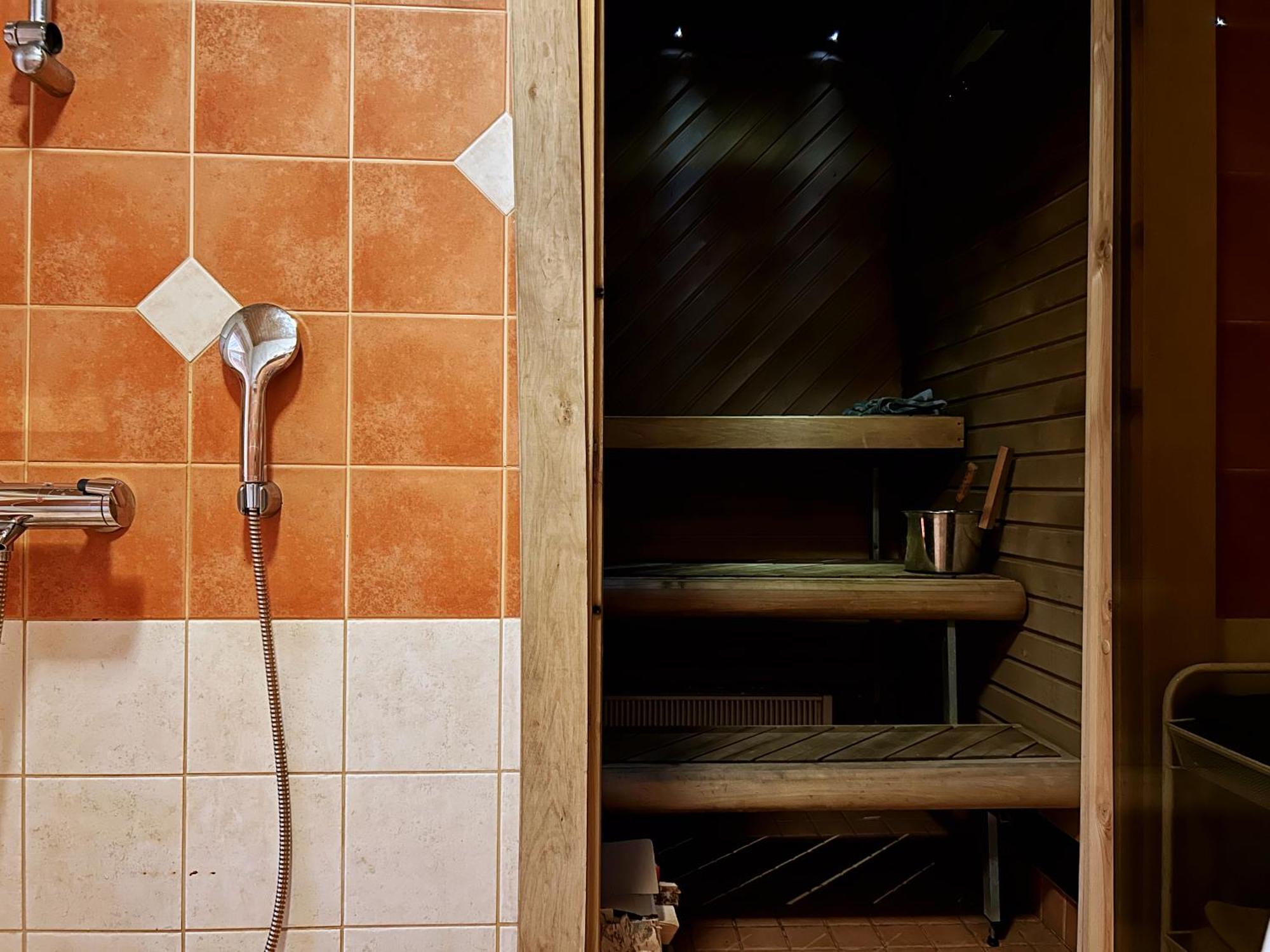 Peaceful Wood-Fired Sauna Stay Вантаа Екстериор снимка